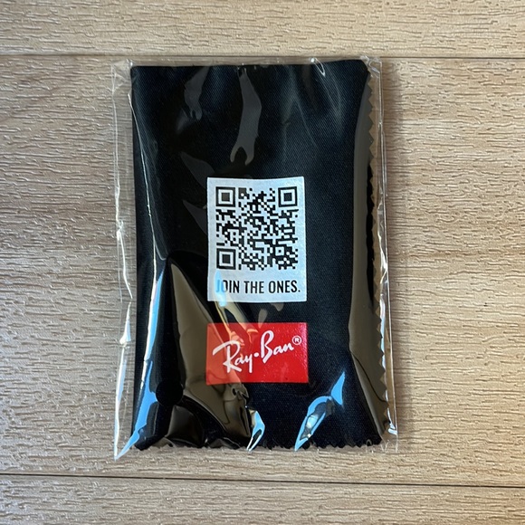 Ray-Ban Case - Picture 6 of 6